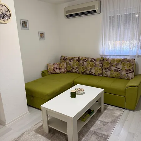 Estelle Apartment *